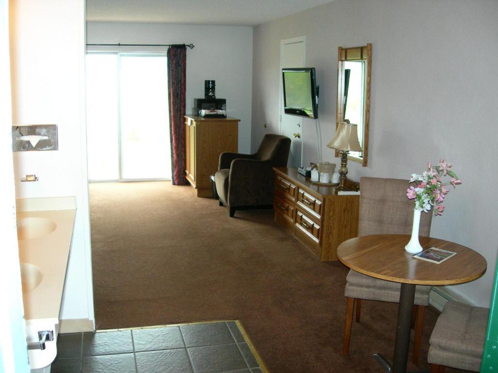 Walker River Lodge Bridgeport Rom bilde
